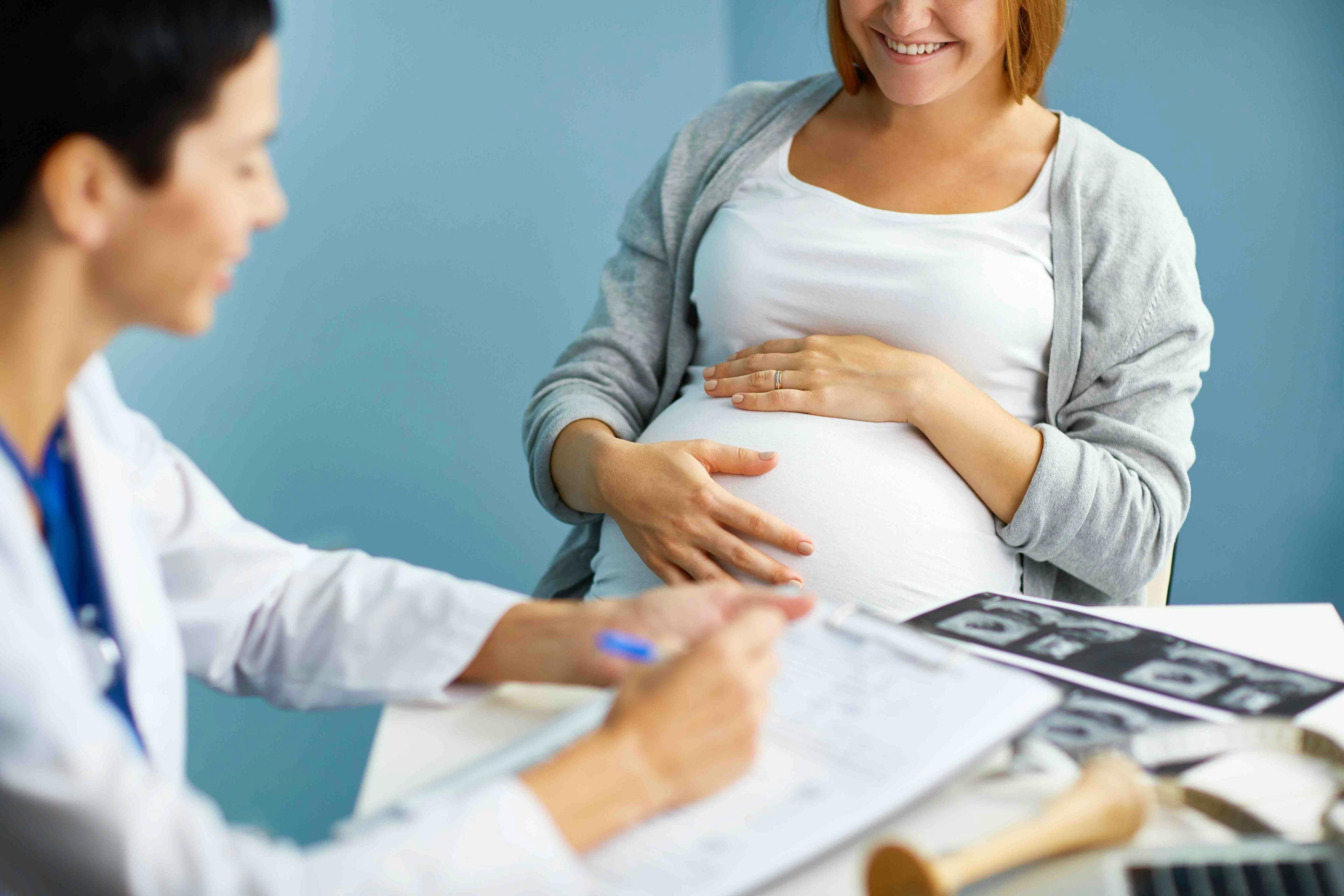 Doctor visit during pregnancy | Image credit: pressmaster – stock.adobe.com