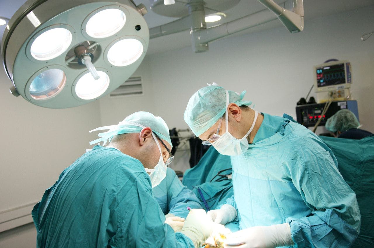 Image of a transplant operation