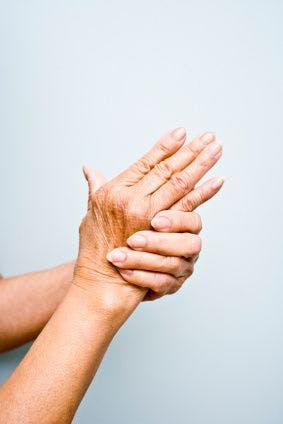 Age of Onset Determines Whether Psoriasis or Arthritis Develops First, Study Finds