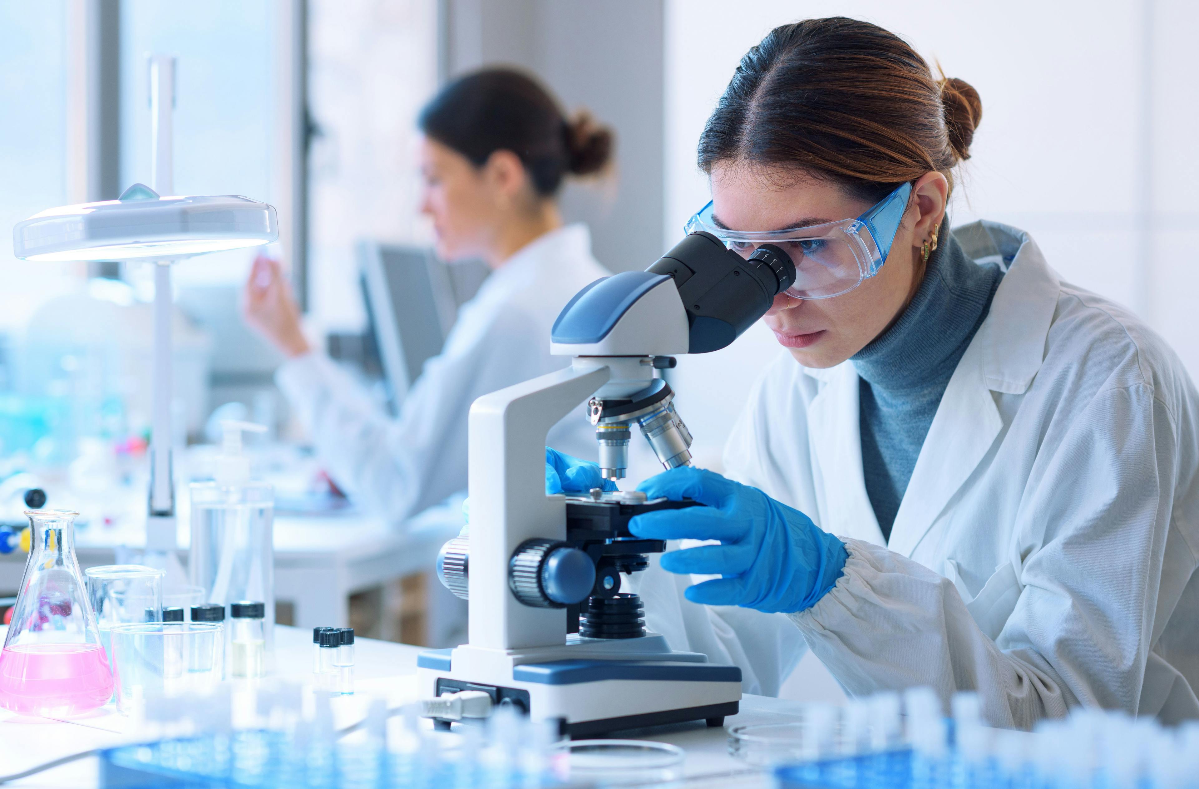researcher in lab | Image credit: StockPhotoPro - stock.adobe.com