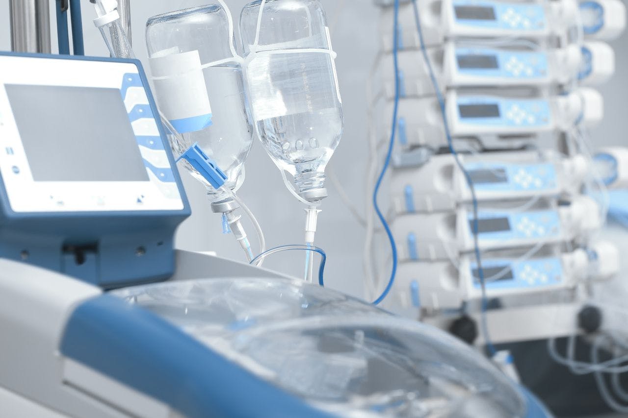 Machine that delivers chemotherapy drugs