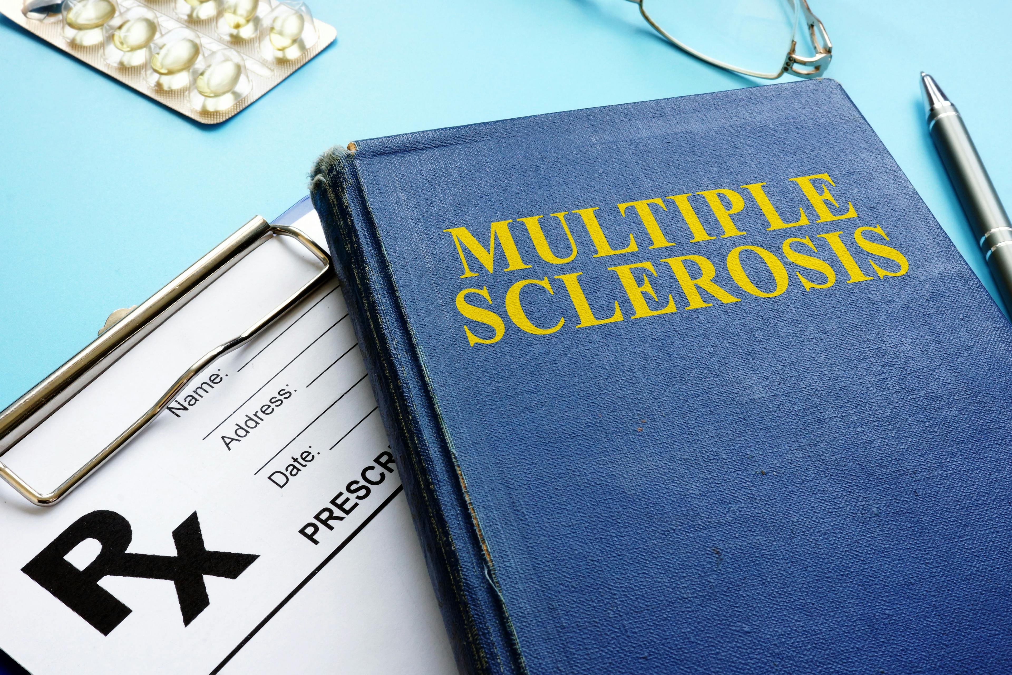 Multiple Sclerosis book and prescription pad | Vitalii Vodolazskyi - stock.adobe.com