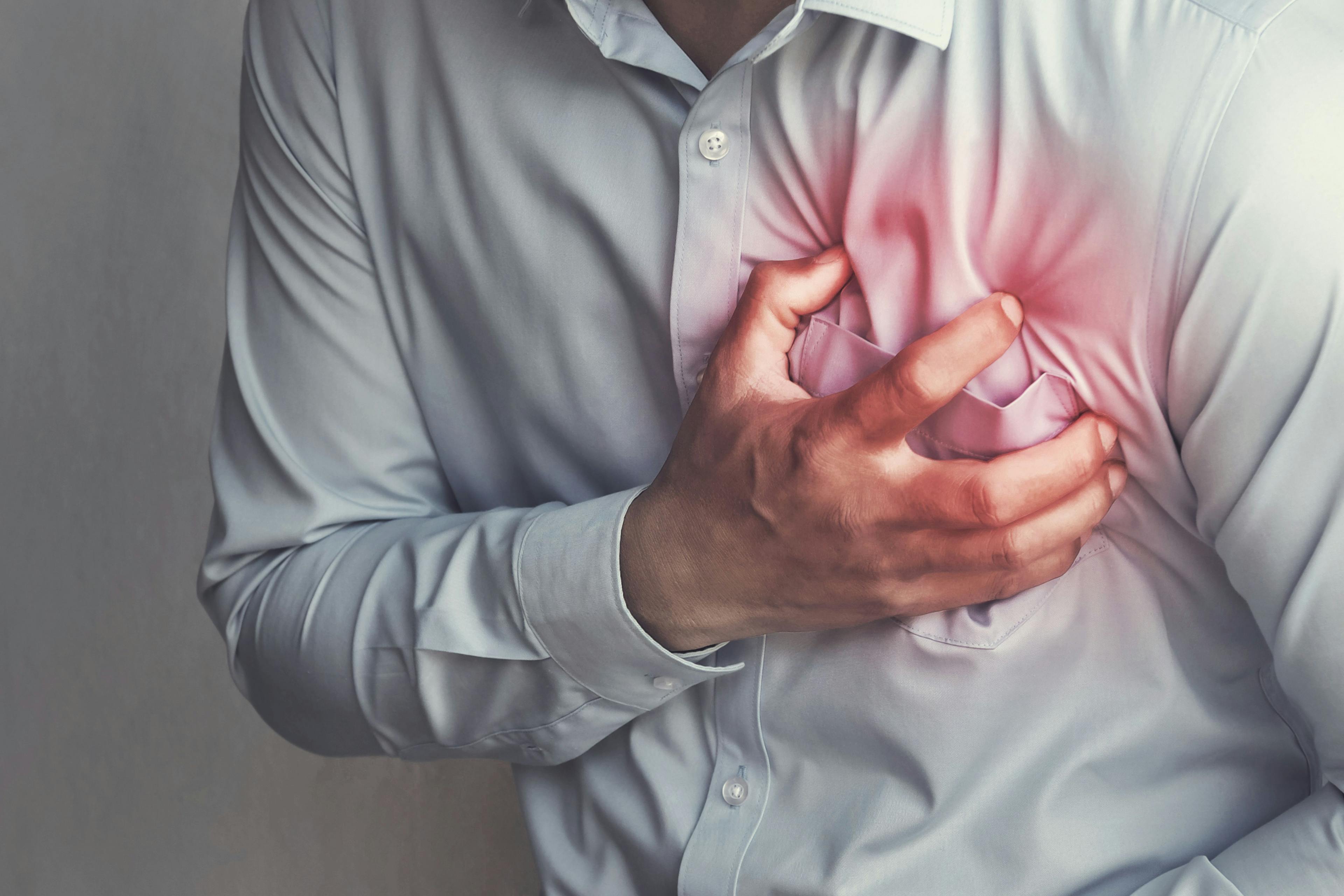 Man experiencing heart failure | Image credit: lovelyday12 – stock.adobe.com