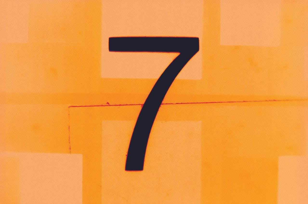 Graphic of the number 7