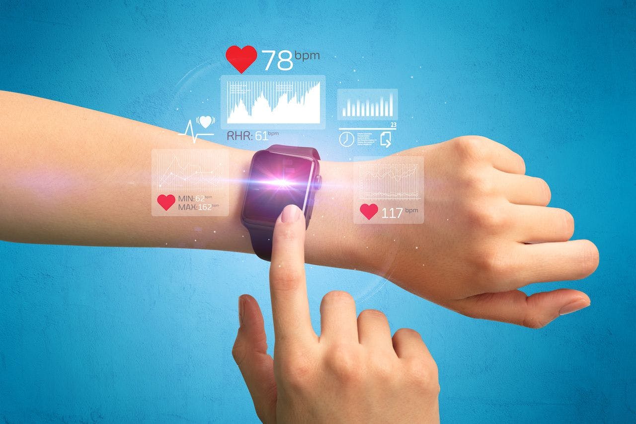  Is It Possible to Predict Heart Failure Risk Through a Wearable Sensor?