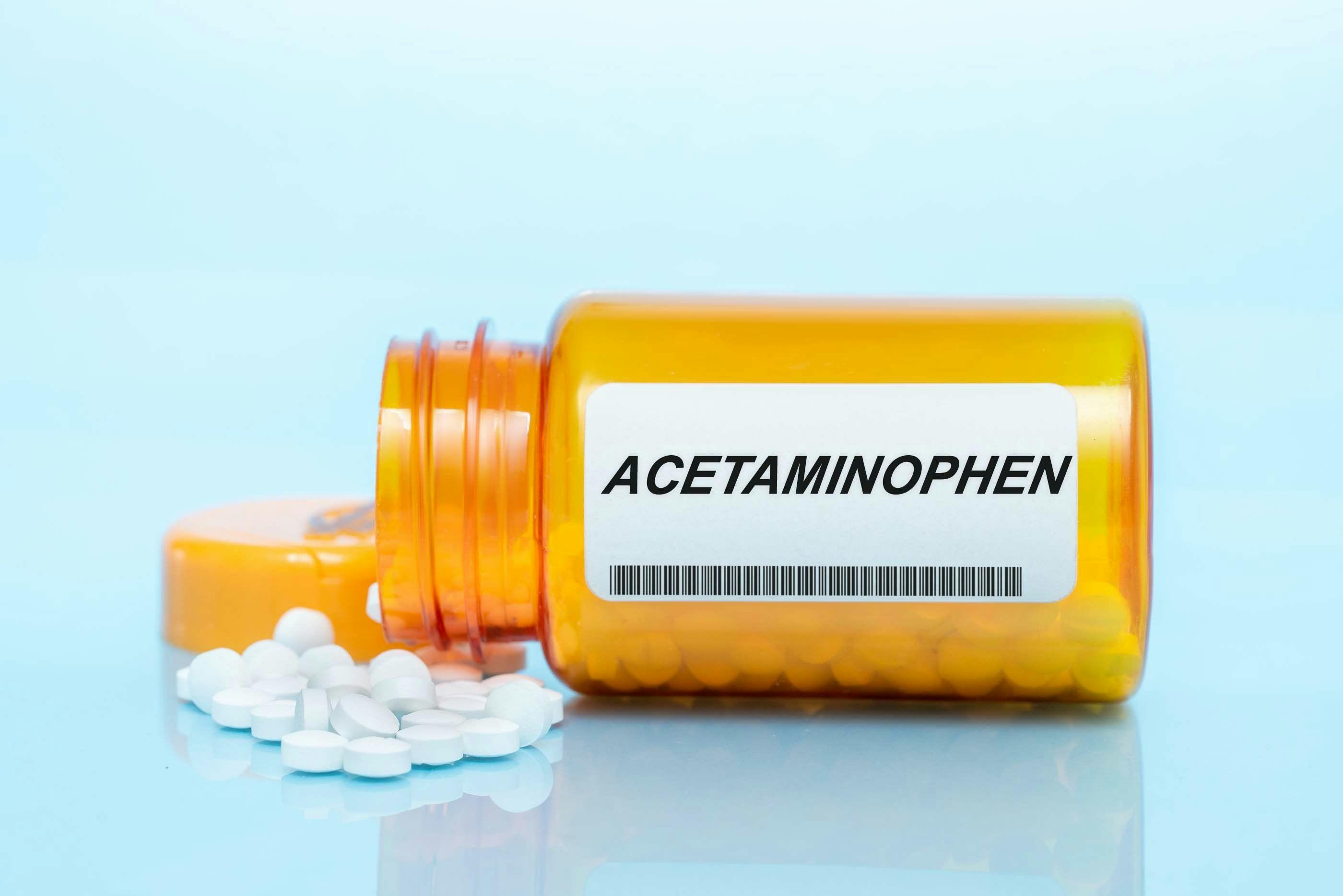 Acetaminophen Bottle | image credit: luchschenF - stock.adobe.com